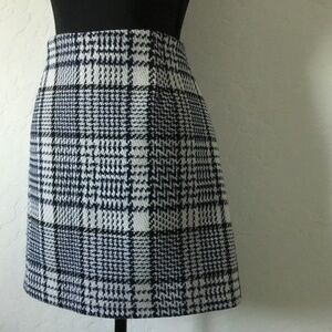 H & M NEW WITHOUT TAGS, blue plaid wool blend mini, pencil, size 10, mini